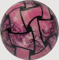 Holzkugel rosa marmoriert mit verwebten B&auml;ndern als Motiv